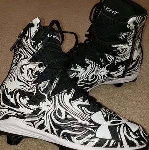 Boys under Armour lux football cleats.